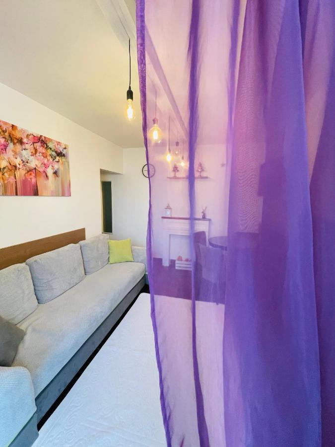 Perfect Place To Stay Self Check In-24H-Netflix-Wifi Resita Exterior photo